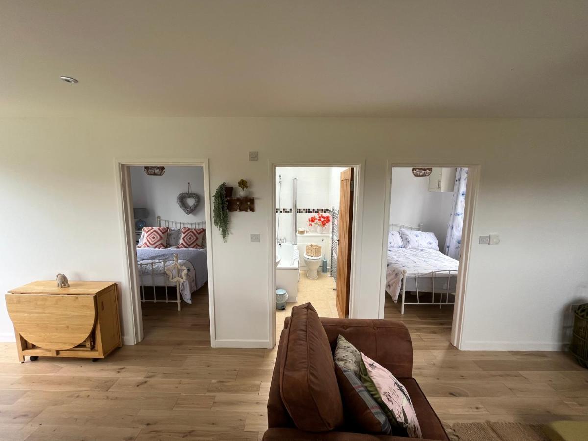 Oak Valley Lodges & Camping Pett Exterior foto