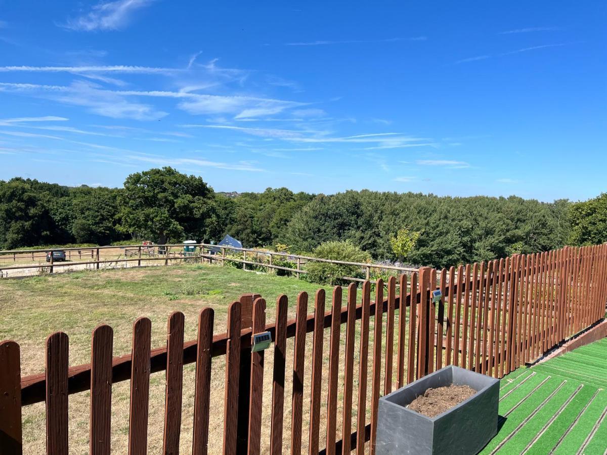 Oak Valley Lodges & Camping Pett Exterior foto