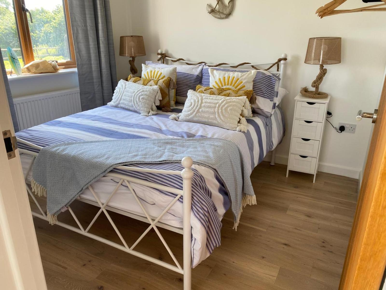 Oak Valley Lodges & Camping Pett Exterior foto